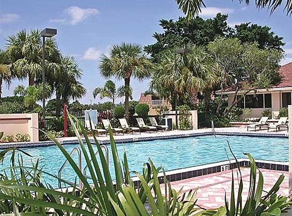 Waterside Luxury Townhomes - West Palm Beach, FL