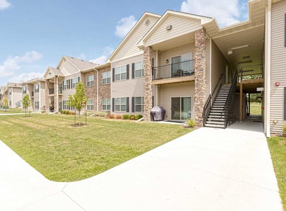 1201 NE Windsor Dr - Ankeny, IA