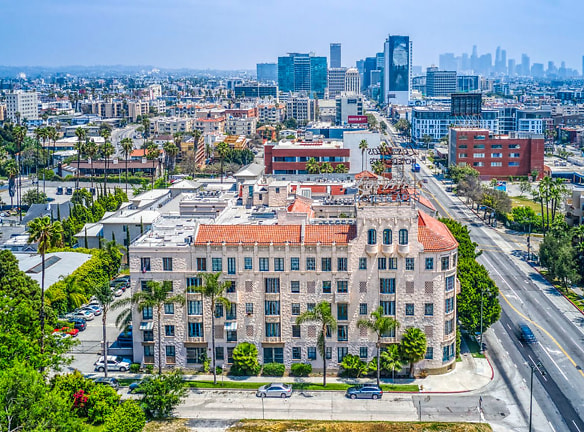 Los Altos Apartments - Los Angeles, CA