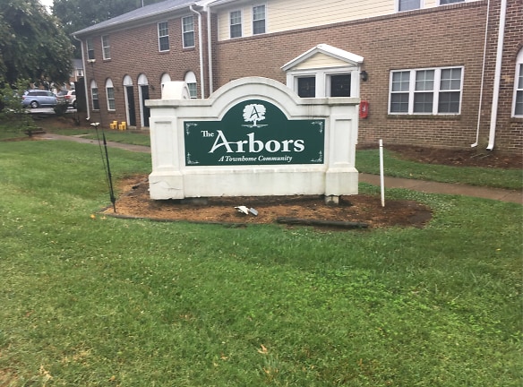 The Arbors Apartments - Greensboro, NC