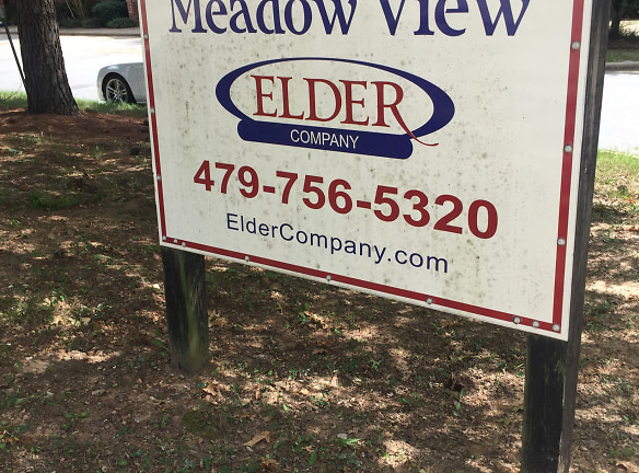 Meadow View Townhomes Apartments - Fayetteville, AR