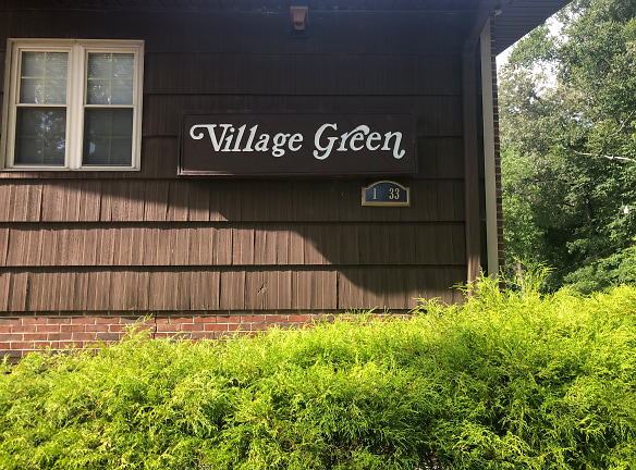 Village Green Apartments - Greenville, NC