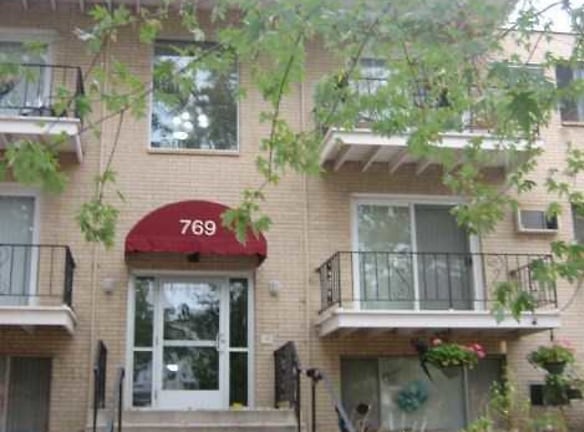 769 Como Apartments - Saint Paul, MN