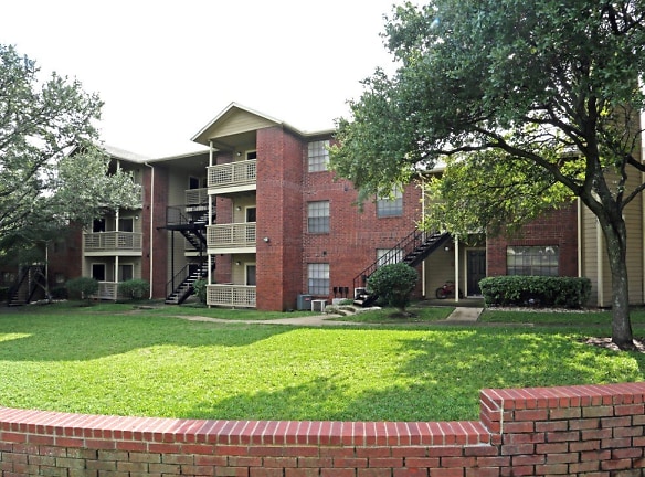 The Park At Wells Branch Apartments - Austin, TX