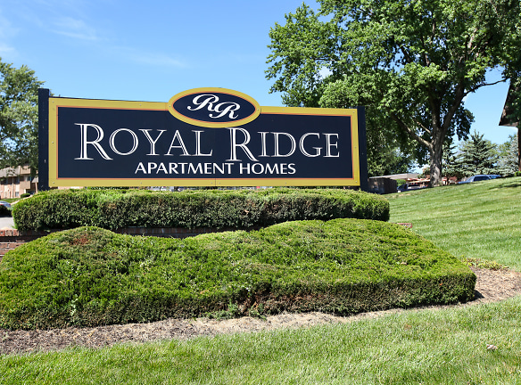 Royal Ridge Apartments - Kansas City, KS