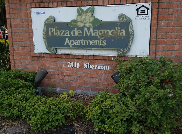 Plaza De Magnolia Apartments - Houston, TX