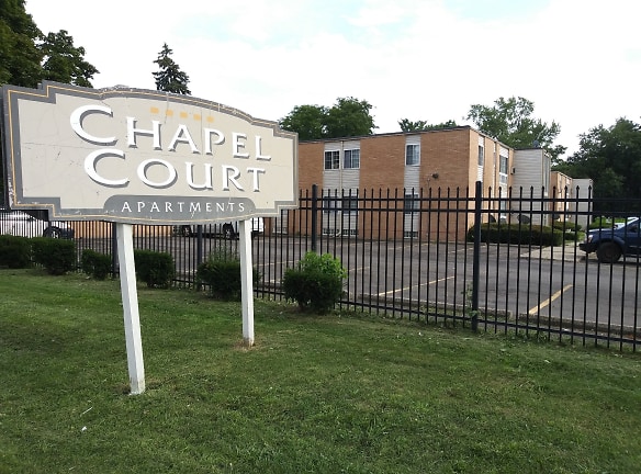 Chapel Courts Apartments - Detroit, MI