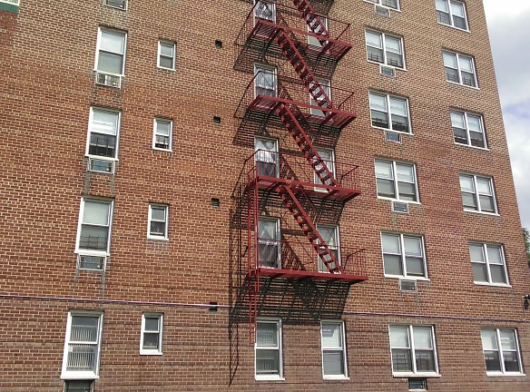Briar Wyck Apartments - Jamaica, NY