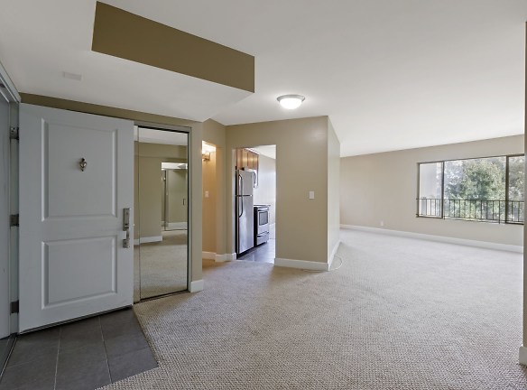 10982 Roebling Ave unit 432 - Los Angeles, CA
