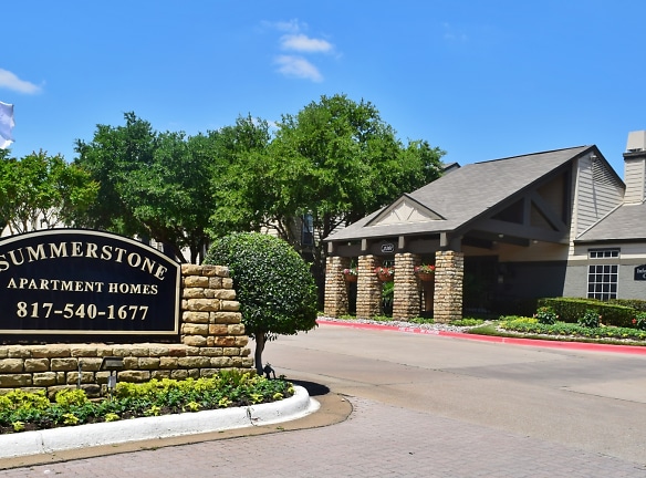 Summerstone Apartment Homes - Bedford, TX