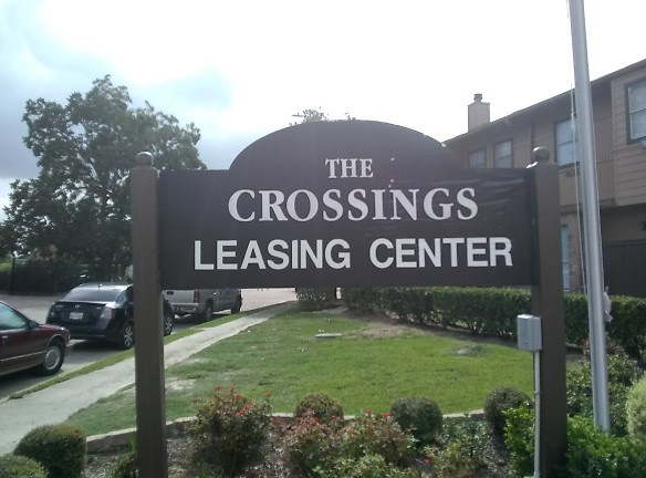 Crossings At Willow Bend Apartments - Houston, TX