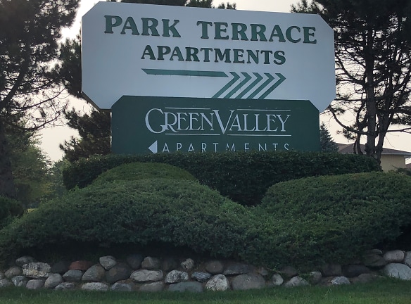 Green Valley Apartments - Park City, IL