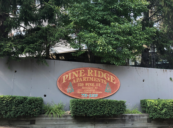 Pine Ridge Apartments - Waterbury, CT