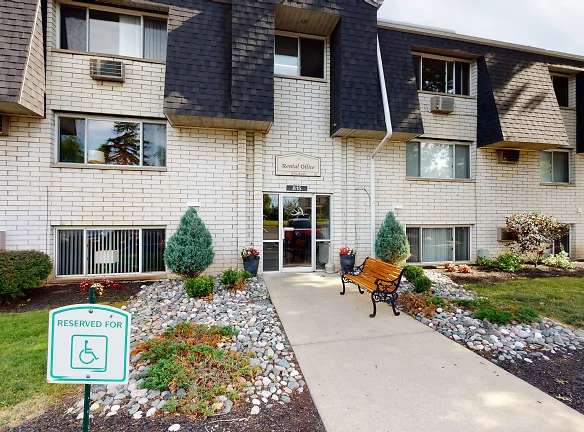 Tanglewood Apartments - Erie, PA