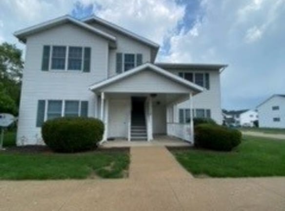 206 Stonewall Ct - Nappanee, IN
