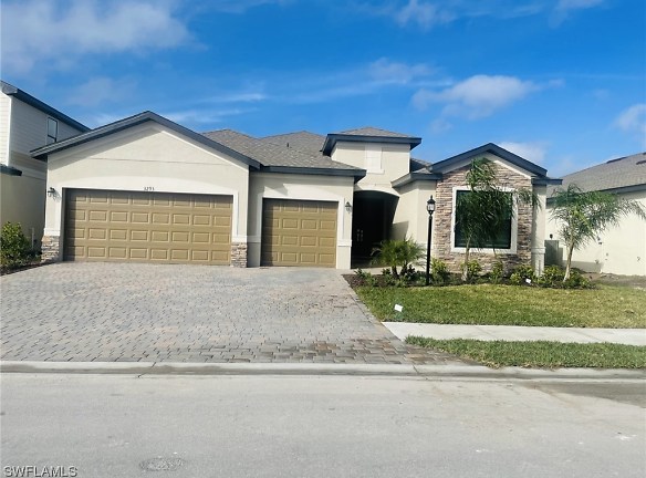 3293 Altimira Dr - Fort Myers, FL