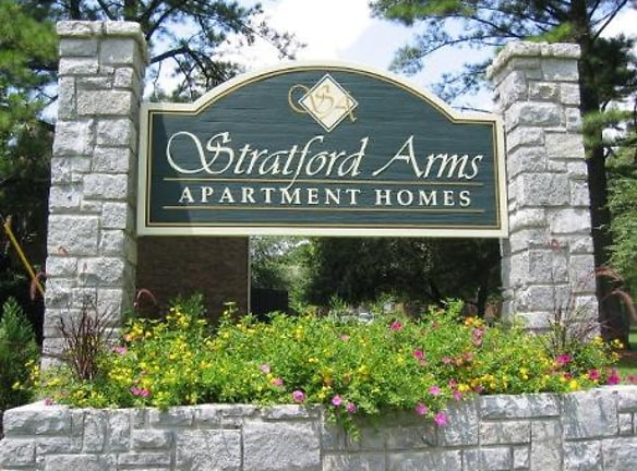 Stratford Arms Apartments - Riverdale, GA