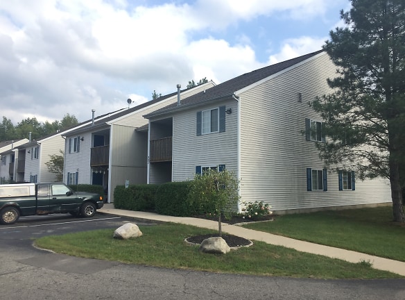 Meadowcreek Apartments - Cedar Springs, MI