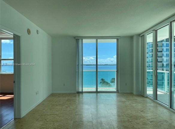186 SE 12th Terrace #801 - Miami, FL
