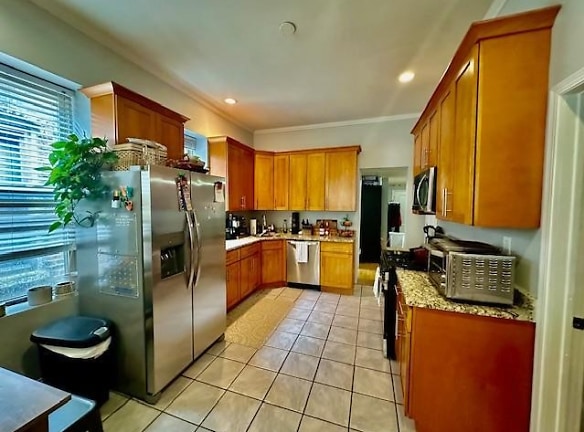1350 N Bell Ave #2 - Chicago, IL