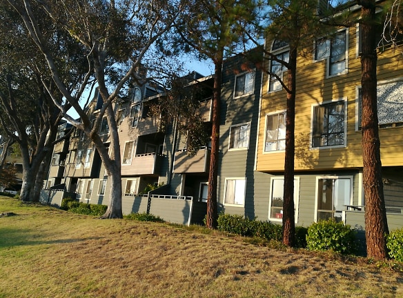 Atria Park Of San Mateo Apartments - San Mateo, CA