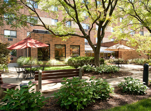 Westwood Place Senior Living Apartments - Strongsville, OH