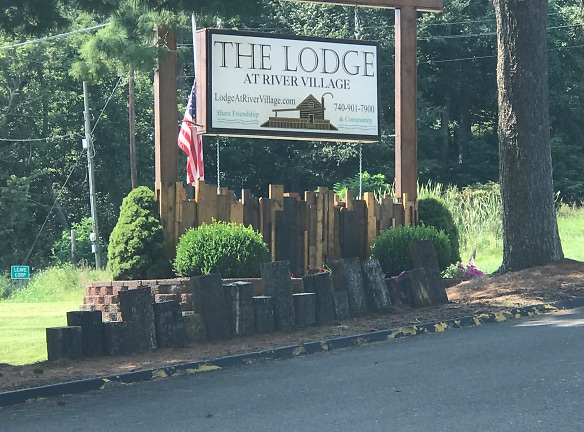 The Lodge At River Village Apartments - Lancaster, OH