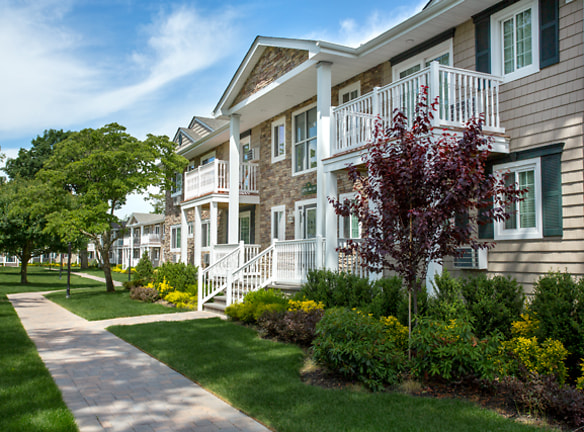 Fairfield Creekside At Patchogue Village Apartments - Patchogue, NY