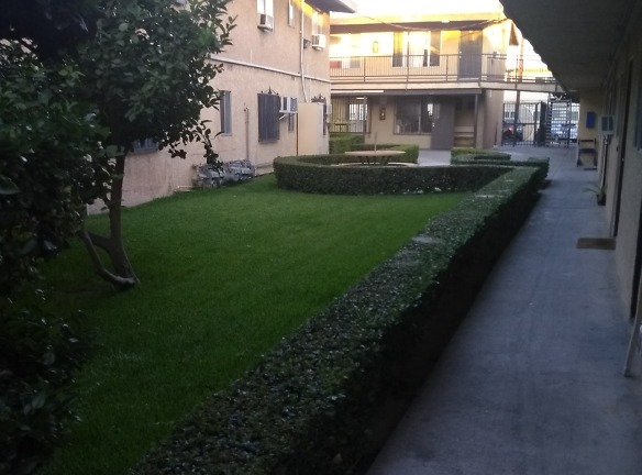 Palm Villas Apartments - El Monte, CA