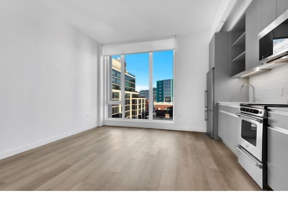 29 40th Ave unit 508 - Queens, NY
