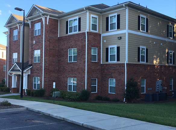 Edgewood Place Apartments - Mount Airy, NC