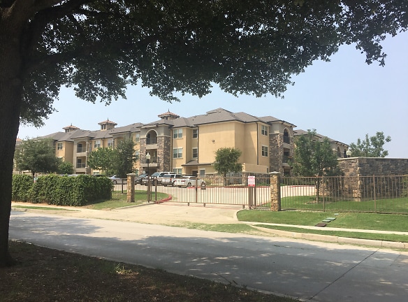 Aviva Fort Worth Apartments - Fort Worth, TX