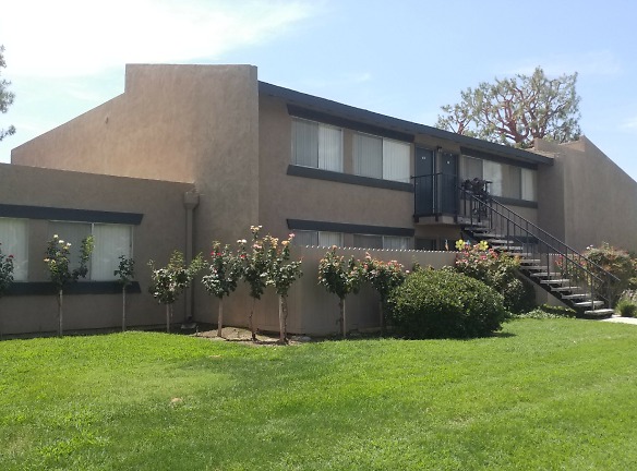 STOCKDALE PINES APTS Apartments - Bakersfield, CA