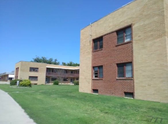 Eastwood Apartments - Wichita, KS