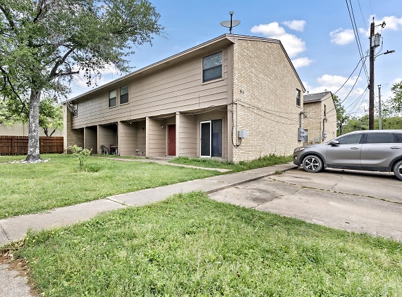 204 Lincoln Ave - College Station, TX