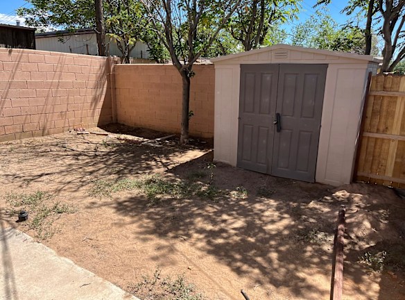 1304 Buena Vista Dr SE unit A - Albuquerque, NM