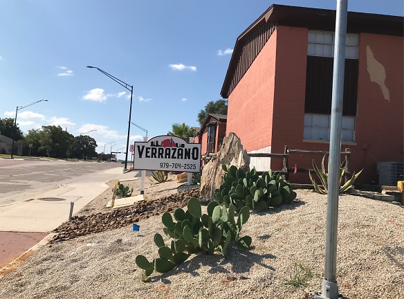 Verrazano Apartments - Bryan, TX