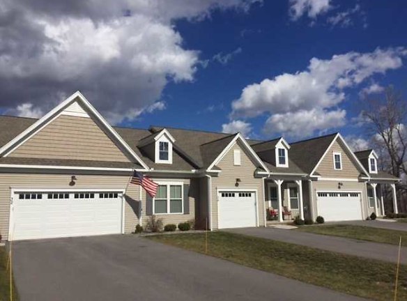 StoneBrook Townhomes & Cottages - Fairport, NY