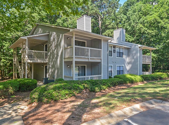 Woodland Trace Apartments - Conyers, GA