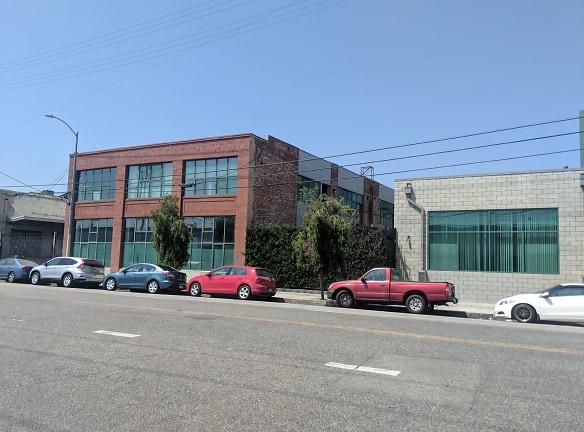 Factory Place Lofts Apartments - Los Angeles, CA