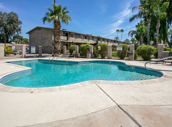 Camelback Courtyard Apartments - Phoenix, AZ