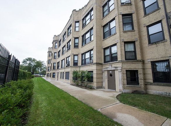 5130 S Martin Luther King Jr Dr - Pangea Real Estate - Chicago, IL