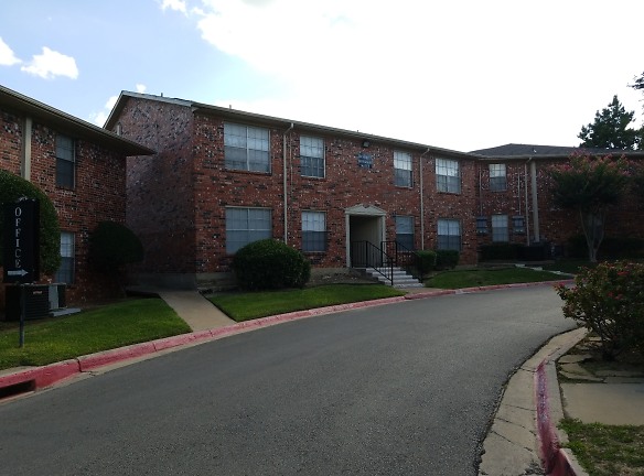 The Estates At Ridgelea Hills Apartments - Fort Worth, TX