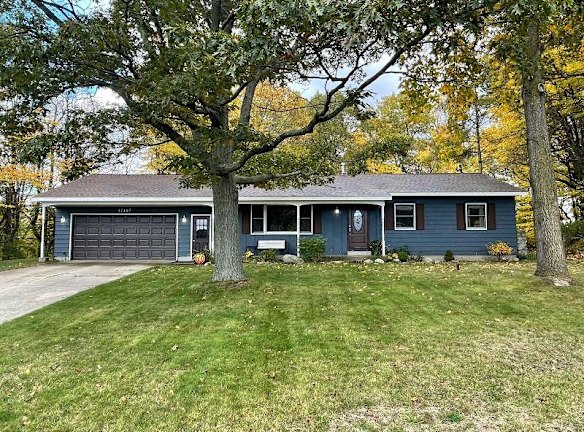 17407 Reenders Ct - Grand Haven, MI