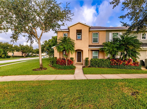 1670 Pointe W Wy - Vero Beach, FL