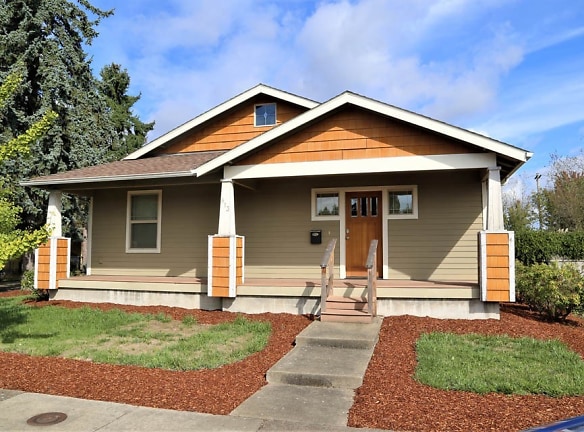 913 NW Sycamore Ave - Corvallis, OR