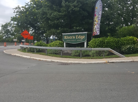 RIVERS EDGE APARTMENTS - Troy, NY