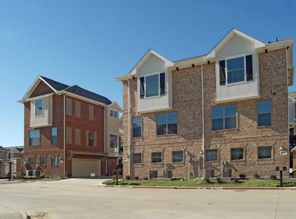 Parkside Towns Luxury Townhomes - Richardson, TX