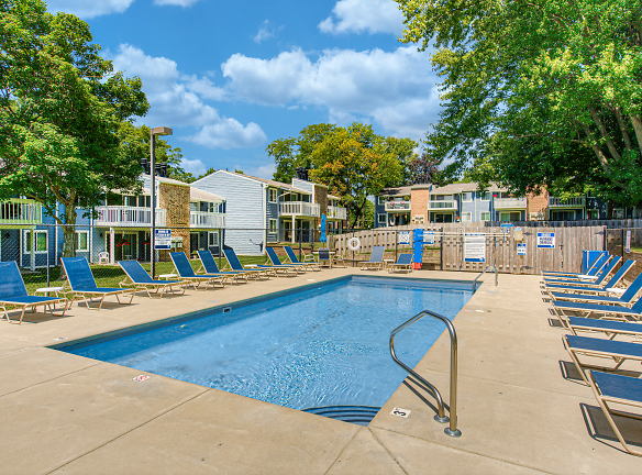 Harbour Town Apartments On Morse Lake - Noblesville, IN