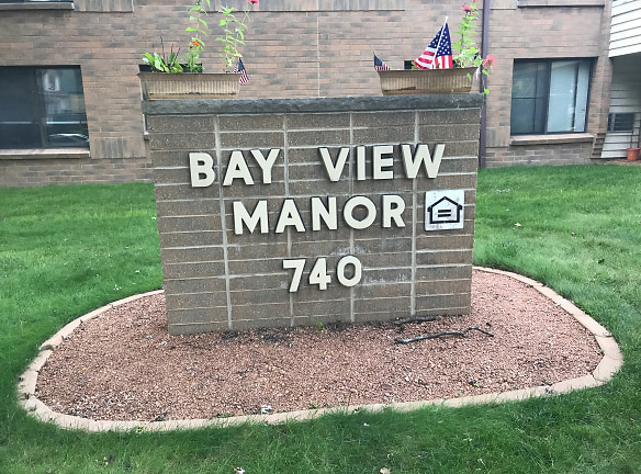 Bayview Manor Apartments - Milwaukee, WI